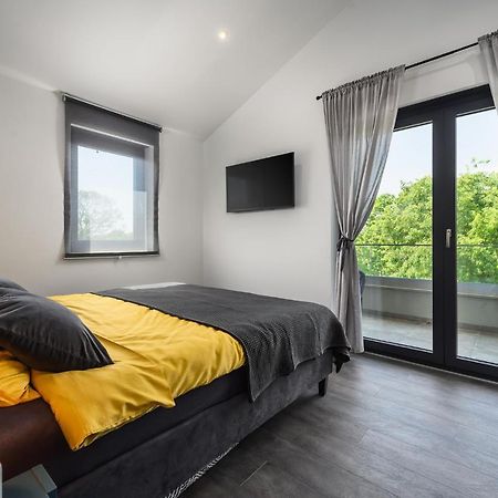 Villa Nobu Mali Vareški Eksteriør billede